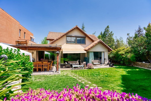 Imagen 1 de 22 de Preciosa Casa En Excelente Ubicación En San Carlos De Apoqui