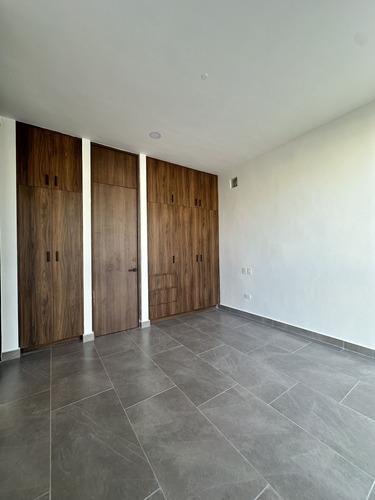 Departamento En Venta En Mérida, Altea, Altabrisa