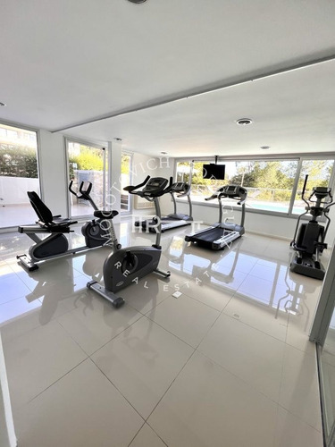 Imagen 23 de 24 de Emerald Apartamento En Venta - 3 Dormitorios + Den- Piscina - Mansa Penthouse Punta Del Este