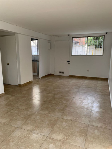 Departamento En Venta De 3 Dorm. En Providencia J80