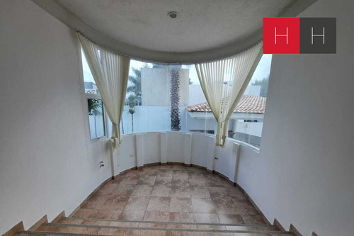 Casa En Venta En Puebla, Fuentes De Moratilla