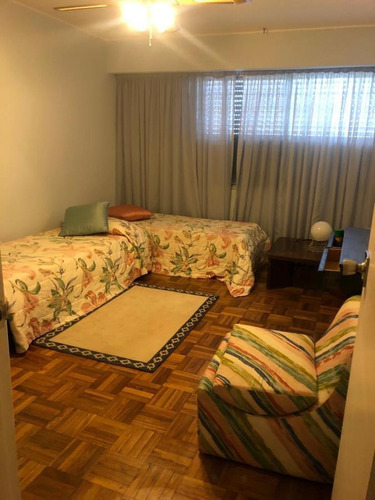 Departamento - Playa Mansa