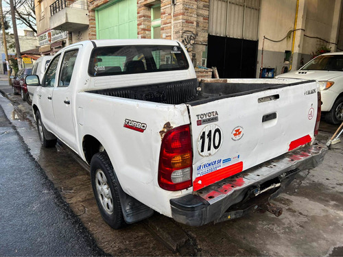 Imagen 3 de 6 de Toyota Hilux Dx 4x2