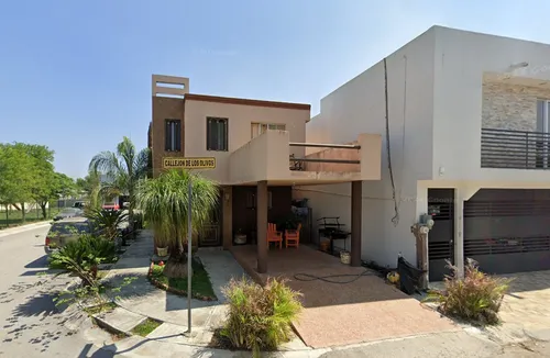 Casa En Remate Bancario En Callejon De Los Olivos , Las Alamedas , Montemorelos, Nuevo Leon.