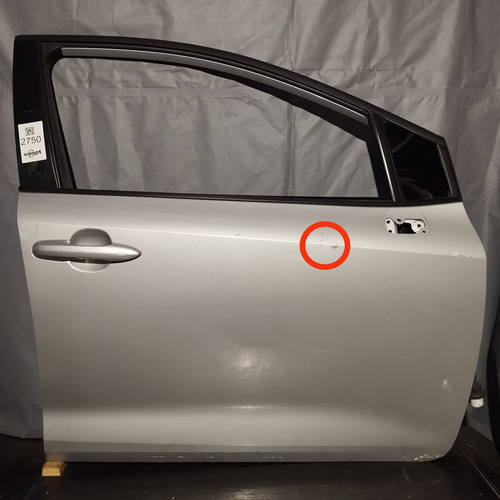 Porta Dianteira Direita Toyota Corolla 2020 A 2023 C Detalhe