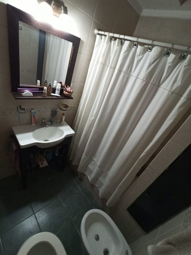 Casa En Venta En Castelar Sur