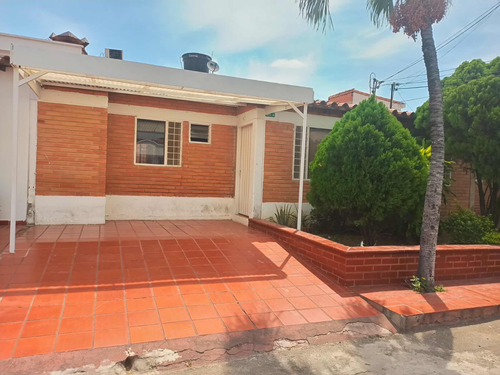 Alquiler Casa En Conjunto Privado