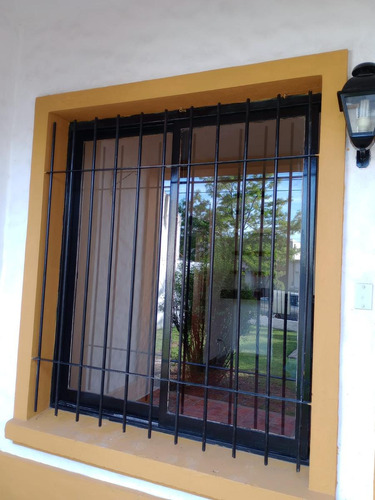 Casa En Venta . 4 Dormitorios 4 Baños - 500mts2 - Bolívar