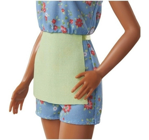 Imagem 5 de 7 de Barbie Morena Coque Fazenda Cesto E Cenouras Mattel Ms