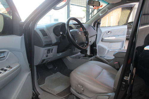 Toyota Hilux Caminhonete 3.0 16V 4P 4X4 SRV TURBO DIESEL CABINE DUPLA AUTOMÁTICO