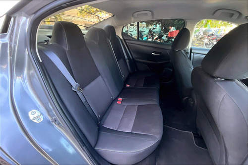 Nissan Sentra 2.0 Advance Cvt