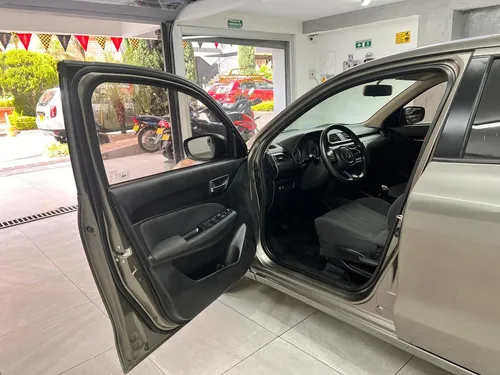 Suzuki Swift Dziere Mt 2023