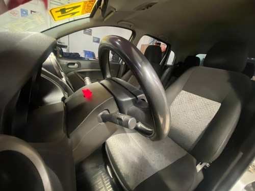 Imagem 10 de 15 de Ford Fiesta Hatch 2013 1.6 Flex Class Completo Manual Prata