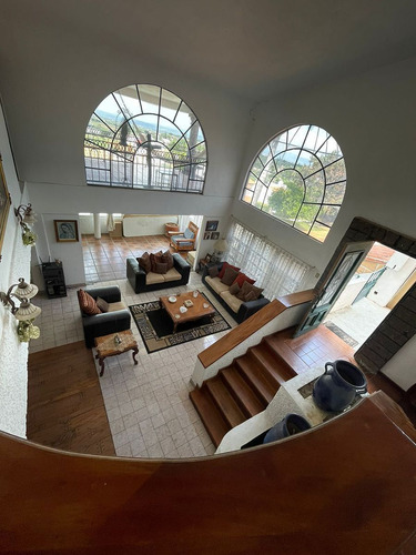 Casa Con Tres Suites En Lomas De Cocoyoc