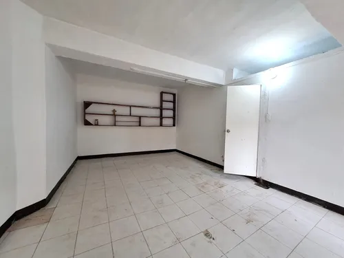 Local En Arriendo En Prado. Cod A16365
