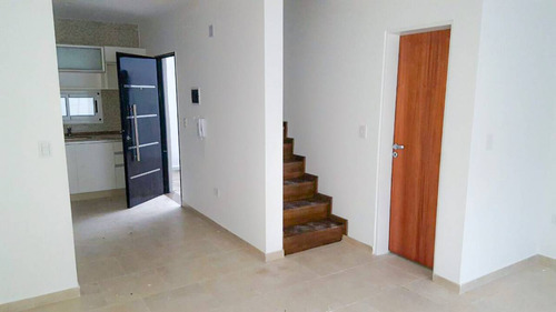 Duplex En Arroyito En Venta