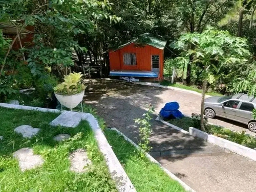 Casa Com 5 Cômoda 2 Banheiro / Chalés Para Até 15 Pessoas