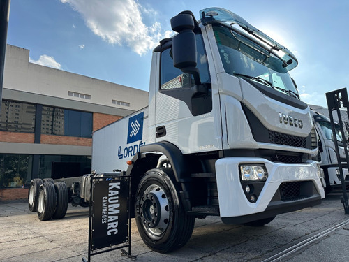 Iveco 24-280 Tector Ano 2023 0km 6x2 = 2425 2426 2429 2430