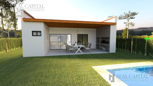 Casa En Barrio Nueva Zelaya - Pilar - Terreno 375 M2