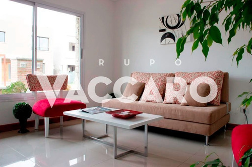 Imagen 2 de 29 de Duplex En Venta En Country Moreno