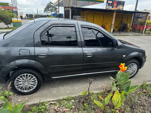 E Vende Renault Logan Modelo 2015 En Excelente Estado Mecáni