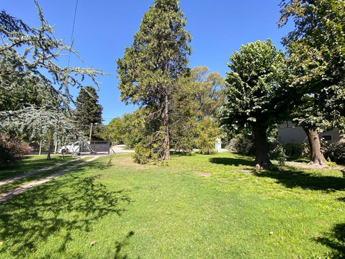 Lote Con Casa En Venta, Chacras De Canning