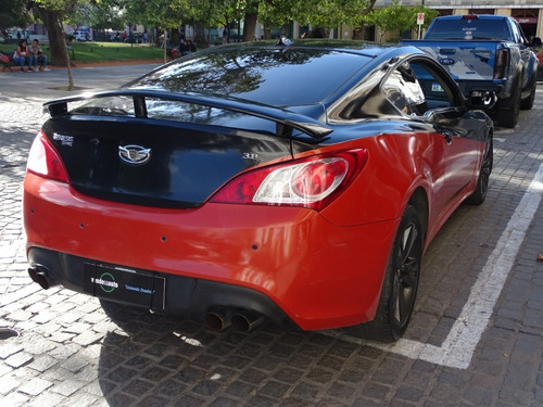 Imagen 5 de 14 de Hyundai Genesis Coupe 3.8 V6 Premium At / Nafta / 2011