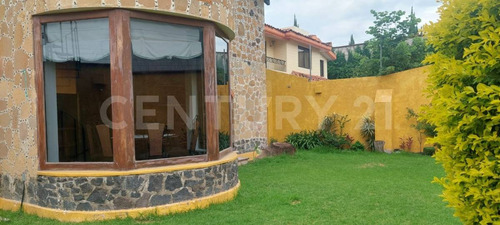 Casa En Renta, Estilo Colonial, 4 Recámaras, Jardín, San Pedro Cholula, Puebla