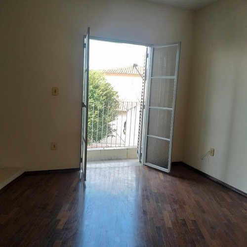 Imagem 12 de 27 de Sobrado Em Ótimo Bairro, Proximo Ao Centro De Caçapva - So0122