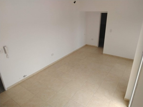 Venta Departamento 2 Ambientes En Villa Luzuriaga