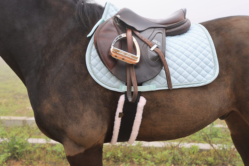 Cincha Acolchada Para Caballos Marron - 137cm