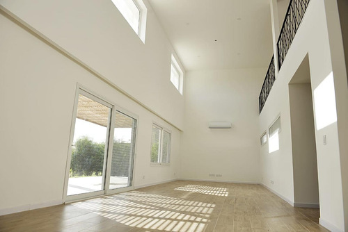 Imagen 8 de 21 de Casa En Venta El Canton