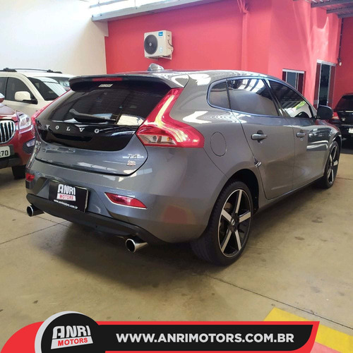 Imagem 3 de 10 de Volvo V40 T-4 Momentum 2.0 Automático Completo