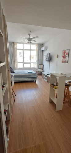 Monoambiente Grande Piso Alto Al Frente C/ Renta 800 Dolares