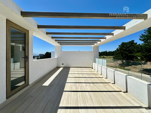 Concon - Vende Casas 3 Pisos 3d 3b 1e - Pinares De Montemar