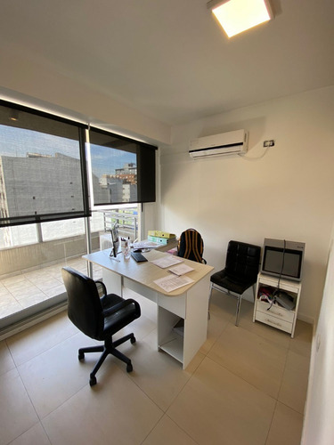 Imagen 11 de 20 de Dueño Alquila Hermoso Departamento 2 Ambientes - En Lo Mejor De Flores!! Ideal Consultorio