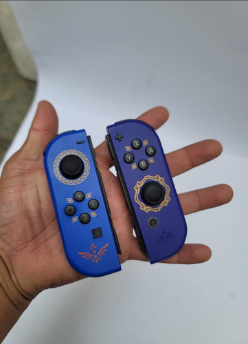 Joy-cons Edición Zelda Skyward Sword Switch (Usado)