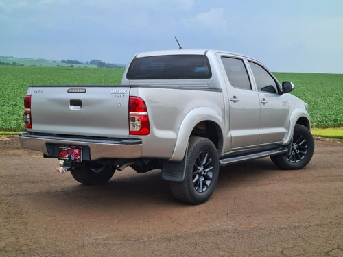 Imagen 3 de 10 de Toyota Hilux 4x4 Aut