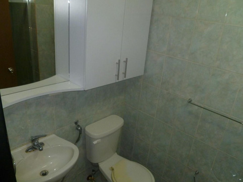 Imagen 3 de 9 de Rosangel Parraga Rentahouse Vende Apartamento En Los Mangos Valencia 22-17867