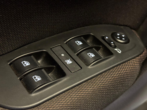 Fiat Cronos 1.8 16v Precision