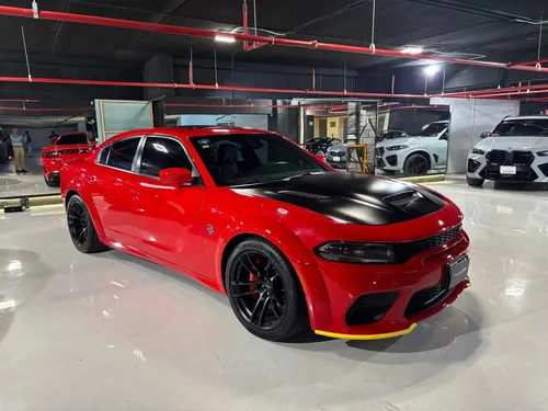 Dodge Charger 6.2 V8 Srt At