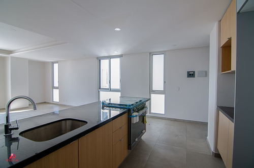 Departamento En Venta En Ciudad Granja, Zapopan.