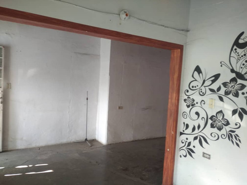 Casa Con Local En El Centro De Guacara Ns