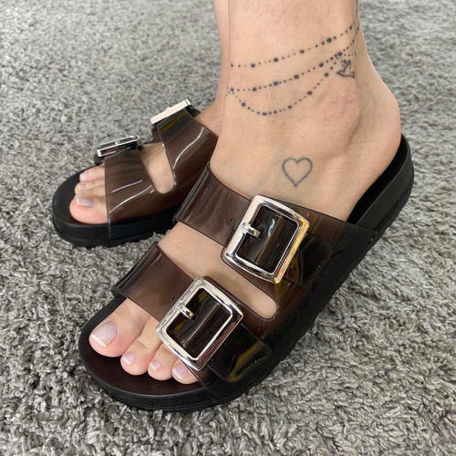 Imagem 2 de 4 de Birken Rasteira Chinelo Flat Moleca Com Fivelas.