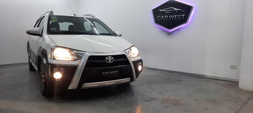 Toyota Etios Cross 1.5 2015 Carwestok