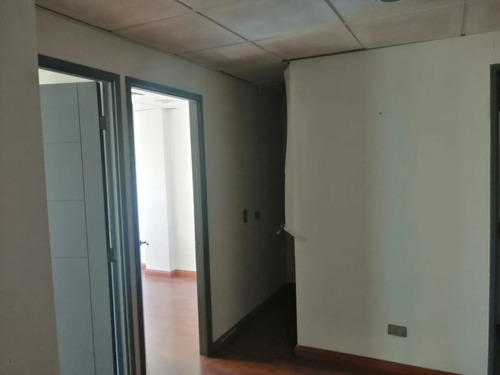 Oficina En Raúl Labbe Lo Barnechea