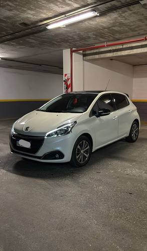 Peugeot 208 1.6 Feline