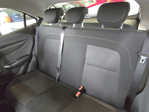 Chevrolet Onix HATCH Joy 1.0 8V Flex 5p Mec.