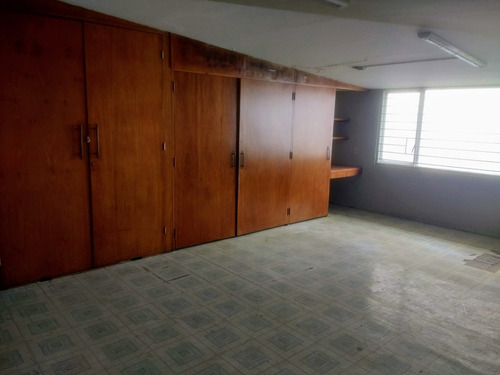 Imagen 12 de 25 de Casa Renta Toluca Colonia Cipres Residencial Colon, Uso Comercial Acceso Por Dos Calles, A 5 Min Centro Historico, Salida Rapida Cdmx