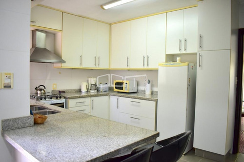 Venta - Importante Casa En Lugano- Ref: 594